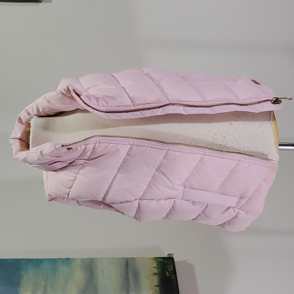 H&M pink Padded fur hood vest size 4-6y - Picture 15 of 16